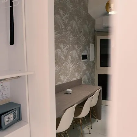 B&b-holiday Dama Couette-café