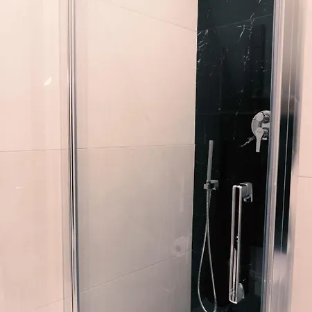 Couette-café B&b-holiday Dama 4*